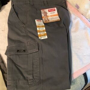 Wrangler flex cargo pants